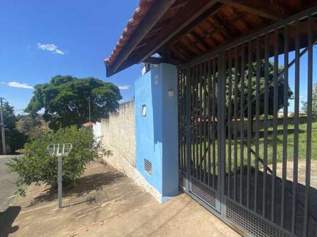 Chácara para venda em Park Residencial Convívio de 250.00m² com 5 Quartos, 1 Suite e 4 Garagens