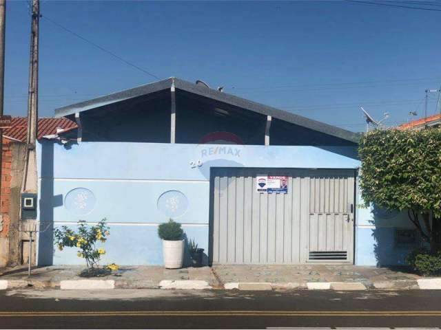 Casa para venda em José Tonolli de 100.00m² com 2 Quartos e 2 Garagens