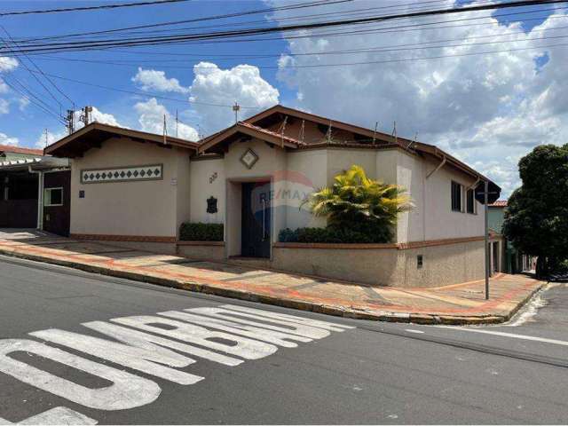 Casa para venda em Nova América de 228.91m² com 3 Quartos, 1 Suite e 6 Garagens