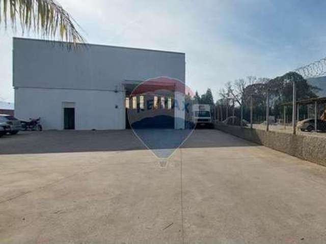 Galpão / Depósito / Armazém para venda em Penha de 711.00m² com 8 Garagens