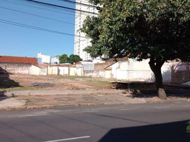 Terreno para venda em Centro de 840.00m²