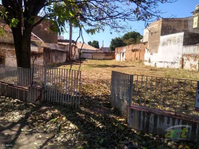 Terreno para venda em Centro de 740.00m²