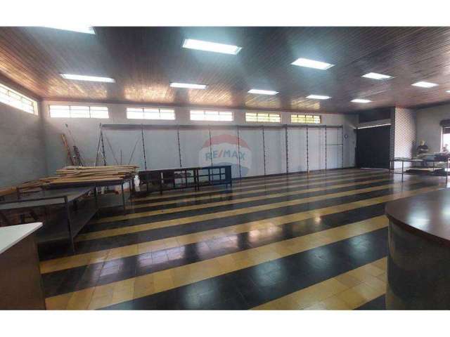 Sala Comercial para alugar em Centro de 470.20m²