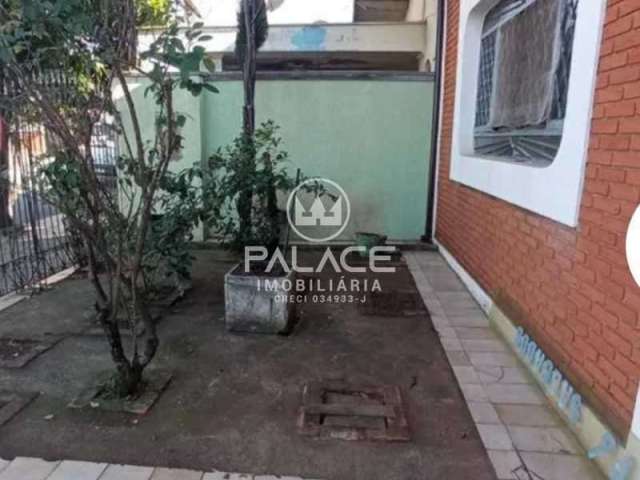 Casa para venda em Jardim Glória de 173.00m² com 3 Quartos, 1 Suite e 4 Garagens