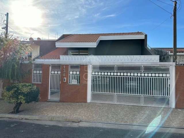 Casa para venda em Jardim São Francisco de 305.00m² com 3 Quartos e 3 Suites