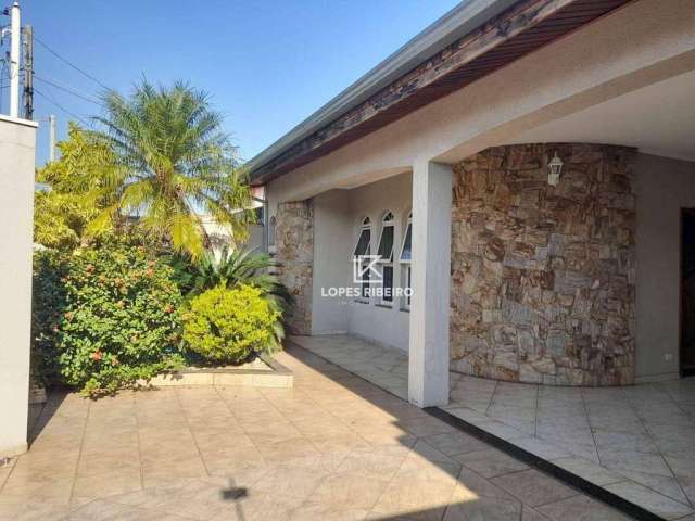 Casa para alugar em Vila Amorim de 249.00m² com 3 Quartos, 3 Suites e 4 Garagens