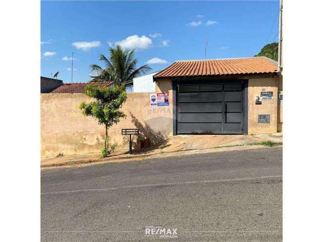 Casa para venda em Junqueira de 174.77m² com 3 Quartos, 1 Suite e 4 Garagens