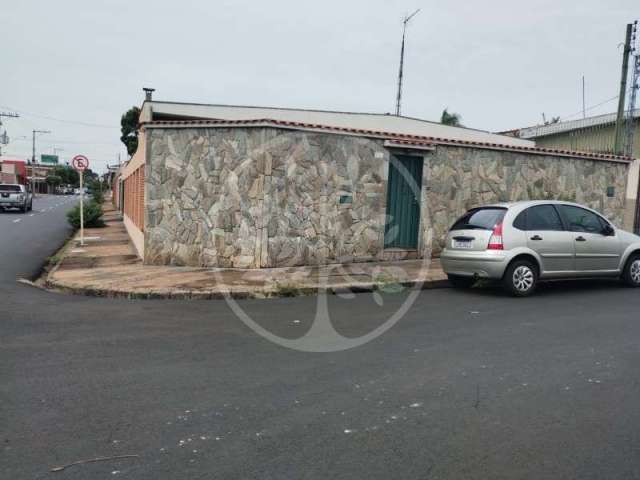 Casa para venda em Campos Elíseos de 300.00m² com 3 Quartos, 1 Suite e 4 Garagens