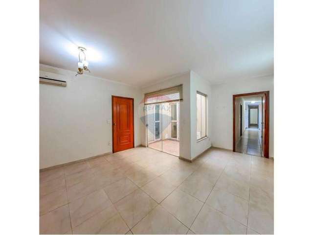 Casa para venda em Jardim Campestre de 207.50m² com 4 Quartos, 1 Suite e 2 Garagens