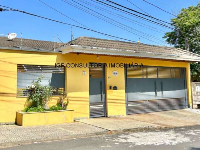 Casa para venda em Jardim Santiago de 222.86m² com 3 Quartos, 1 Suite e 6 Garagens