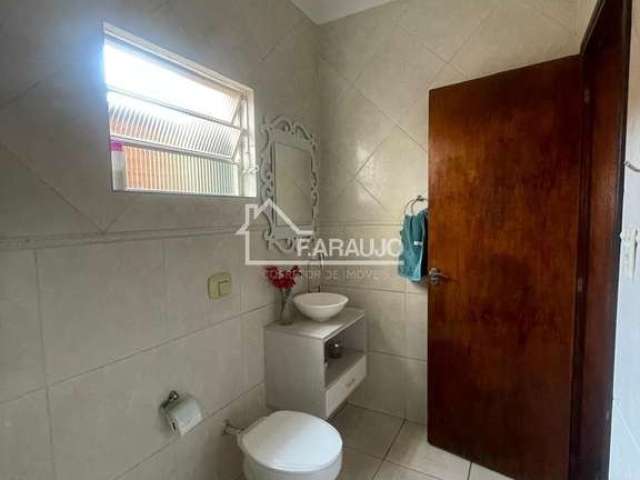 Casa para venda em Vila Eros de 123.55m² com 2 Quartos e 5 Garagens