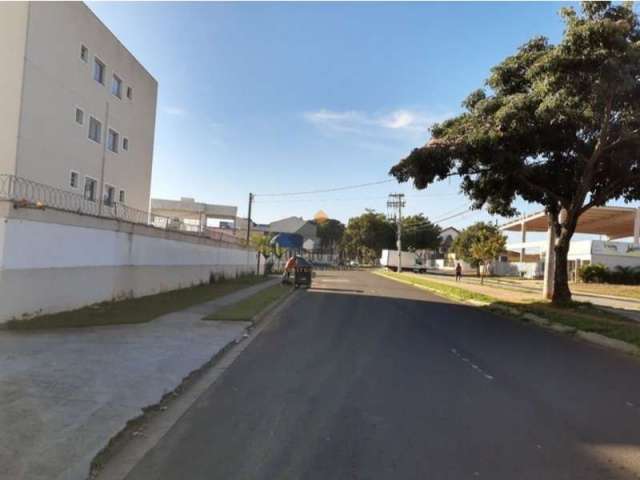 Apartamento para alugar em Lopes De Oliveira de 50.00m² com 2 Quartos e 1 Garagem