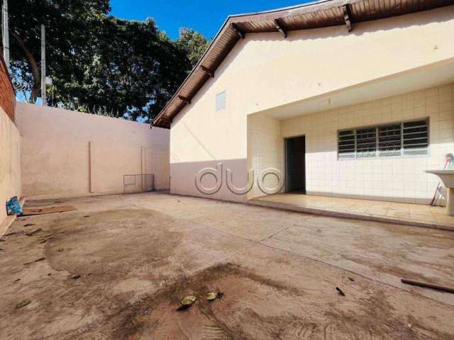 Casa para venda em Loteamento Santa Rosa de 153.00m² com 3 Quartos, 1 Suite e 3 Garagens