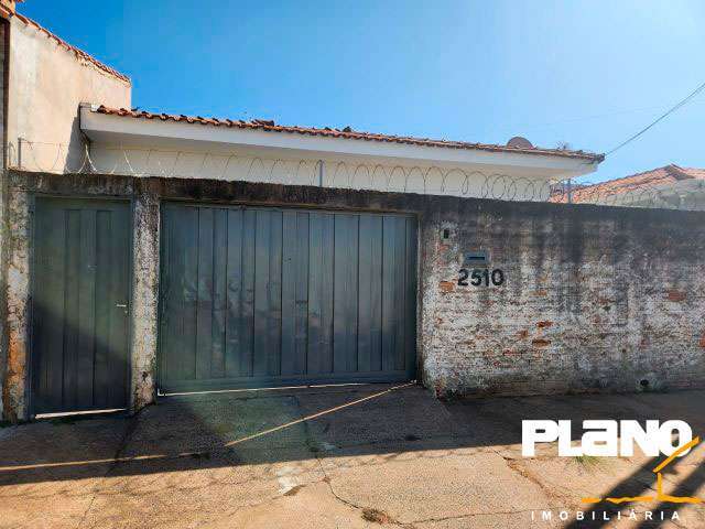 Casa para alugar em Jardim São Luiz Ii de 122.00m² com 3 Quartos e 2 Garagens