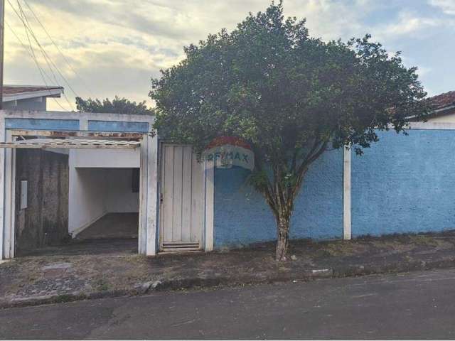 Casa para venda em Vila Santo Antônio de 172.78m² com 4 Quartos e 3 Garagens