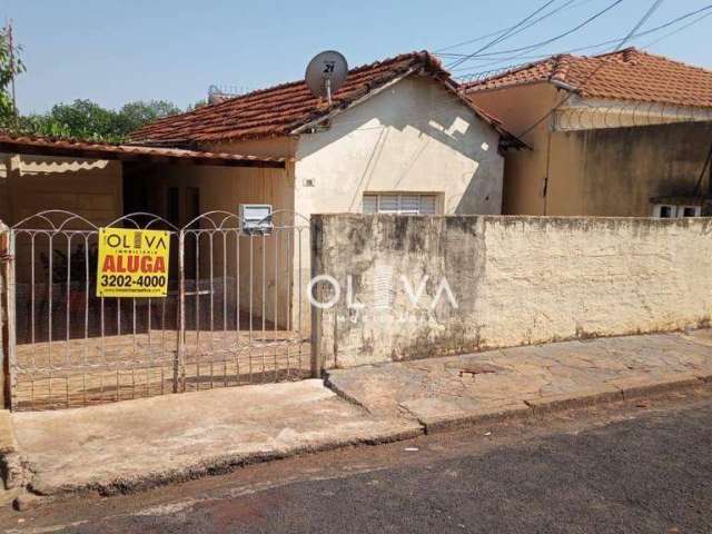 Casa para alugar em Vila Sinibaldi de 52.00m² com 2 Quartos e 1 Garagem