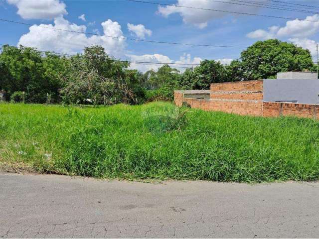 Terreno para venda em Parque Real Ii de 315.00m²