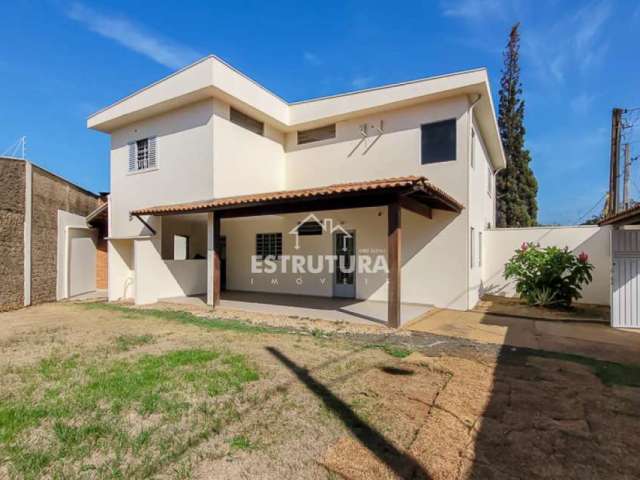 Casa para alugar em Jardim Floridiana de 130.00m² com 3 Quartos, 1 Suite e 3 Garagens