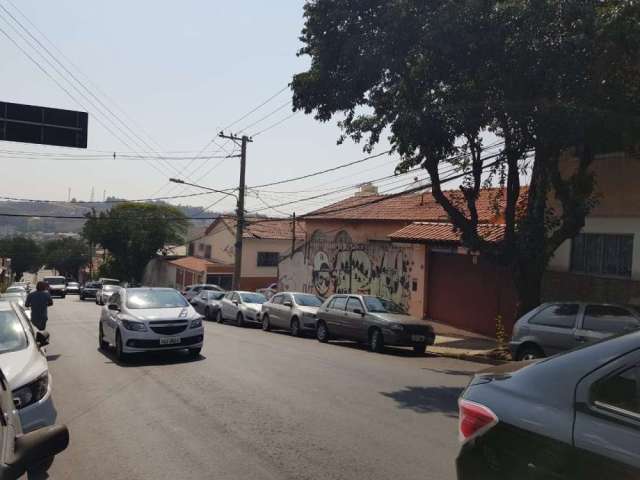 Casa para venda em Vila Municipal de 232.00m² com 3 Quartos e 2 Garagens