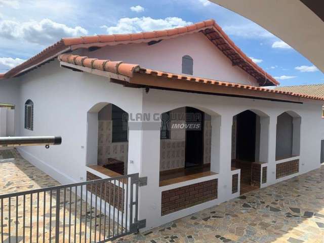 Casa para venda em Jardim América de 300.00m² com 3 Quartos e 4 Garagens