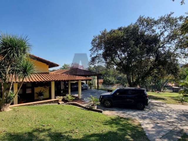 Chácara para venda em Chácara Flórida de 4708.00m² com 8 Quartos, 2 Suites e 10 Garagens