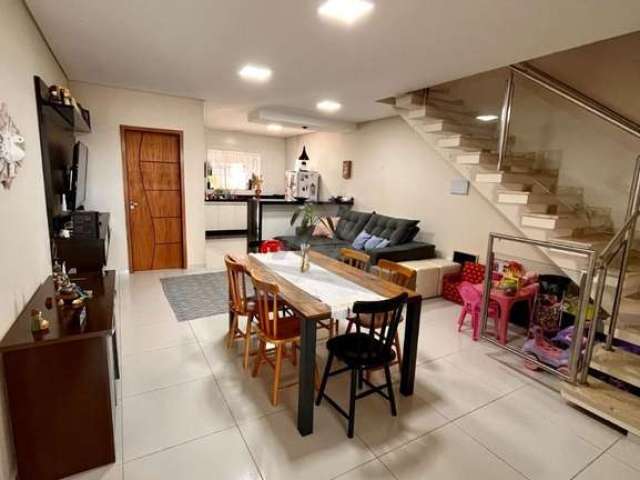 Casa para venda em Parque Jambeiro de 124.00m² com 3 Quartos, 1 Suite e 2 Garagens