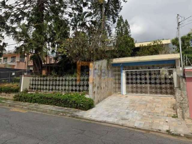 Sobrado para venda em Vila Oliveira de 900.00m² com 4 Quartos, 1 Suite e 4 Garagens