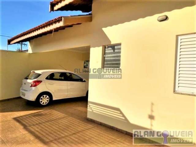 Casa para venda em Residencial Vitória de 250.00m² com 3 Quartos, 1 Suite e 4 Garagens