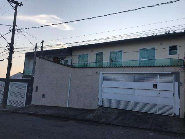 Casa para venda em Vila Cecília de 147.00m² com 3 Quartos, 1 Suite e 2 Garagens