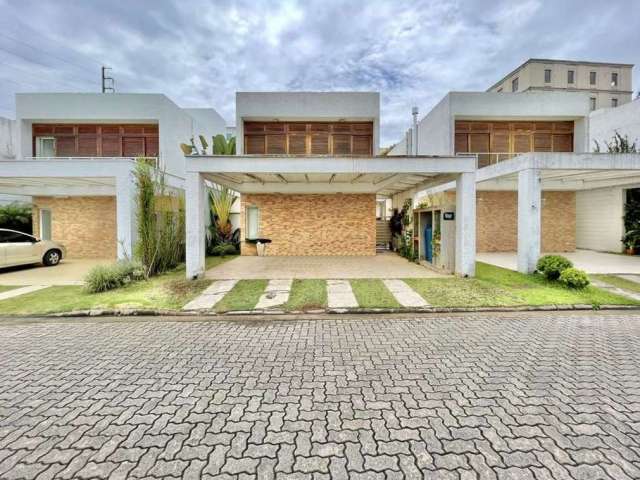 Casa para venda em Granja Viana Ii de 173.00m² com 3 Quartos, 1 Suite e 2 Garagens