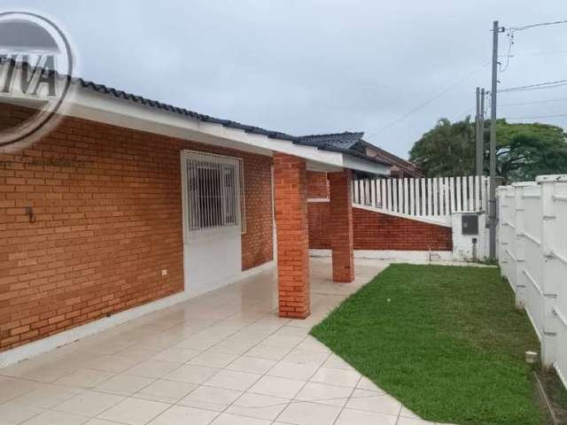 Casa para venda em Guaratuba de 91.00m² com 3 Quartos e 4 Garagens