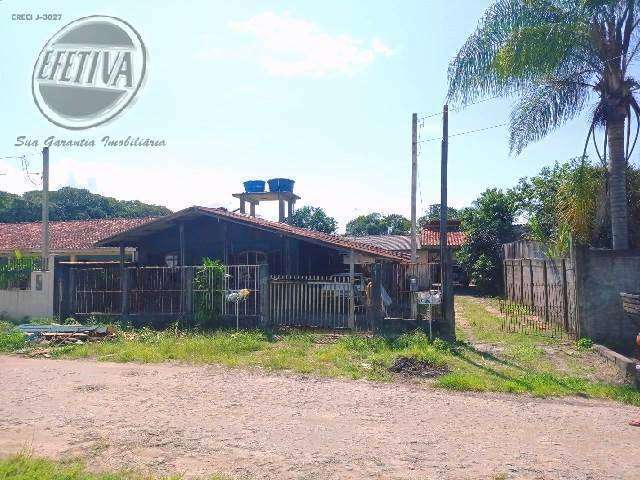 Casa para venda em Matinhos de 120.00m² com 4 Quartos, 1 Suite e 4 Garagens