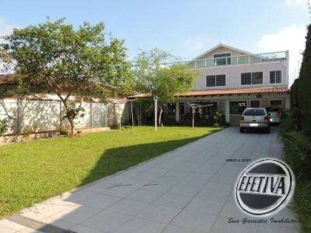 Casa para venda em Guaratuba de 280.00m² com 3 Quartos, 2 Suites e 8 Garagens