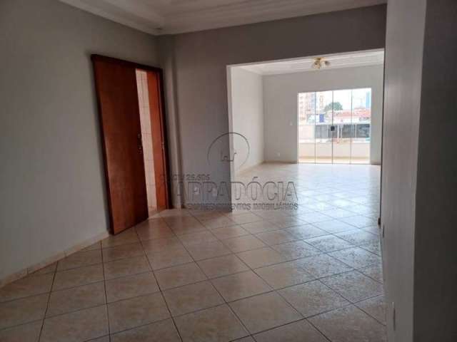 Apartamento para alugar em Centro de 135.00m² com 3 Quartos, 1 Suite e 1 Garagem