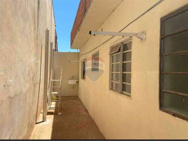 Casa para alugar em Residencial Santa Terezinha I de 50.00m² com 1 Quarto