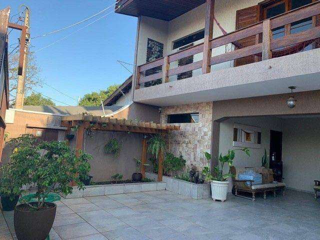 Casa para venda em Jardim Simus de 267.00m² com 3 Quartos, 1 Suite e 4 Garagens