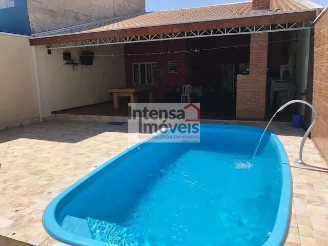 Casa para venda em Vila Areao de 290.00m² com 3 Quartos, 1 Suite e 2 Garagens