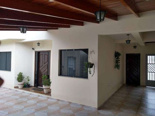 Casa para venda em Vila Oliveira de 297.00m² com 4 Quartos, 1 Suite e 3 Garagens