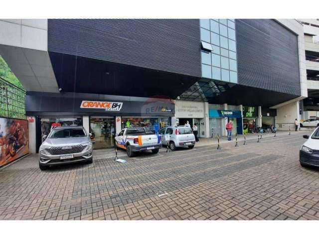 Sala Comercial para alugar em Estoril de 100.00m² com 2 Garagens