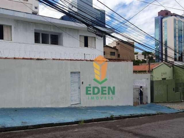 Casa para venda e aluguel em Jardim Vergueiro de 317.00m² com 8 Quartos e 2 Garagens