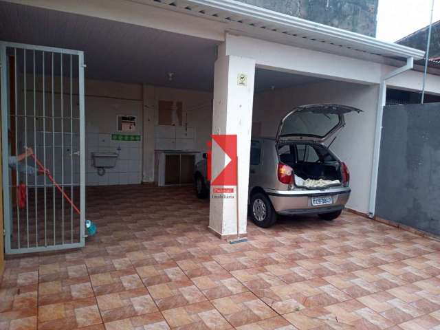 Casa para venda em Vila Assis de 166.00m² com 3 Quartos, 1 Suite e 3 Garagens