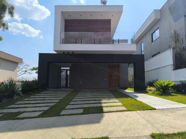 Casa para venda em Fazenda Rodeio de 200.00m² com 3 Quartos, 3 Suites e 4 Garagens