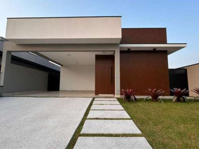 Casa para venda em Residencial Pecan de 172.00m² com 3 Quartos, 1 Suite e 4 Garagens