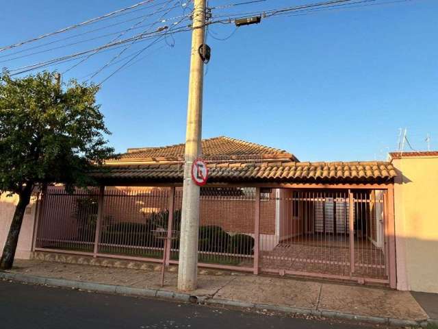 Casa para venda em Centro de 230.00m² com 3 Quartos e 1 Suite