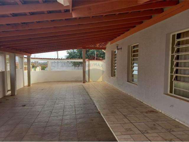 Casa para alugar em Saúde de 270.00m² com 3 Quartos e 4 Garagens