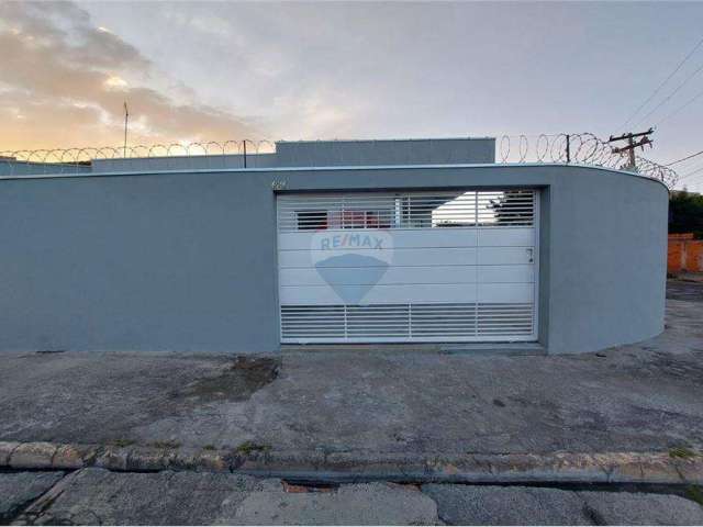 Casa para venda em Vila Real Continuaçao de 78.31m² com 2 Quartos e 4 Garagens