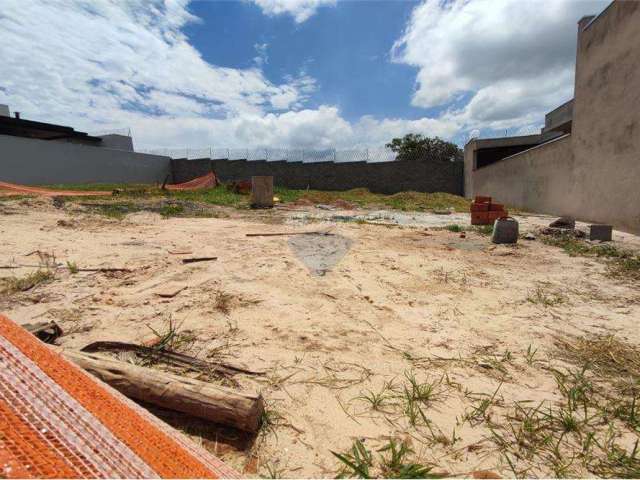 Terreno para venda em Zona Predominantemente Residencial Dois ( Zpr 2) de 319.88m²