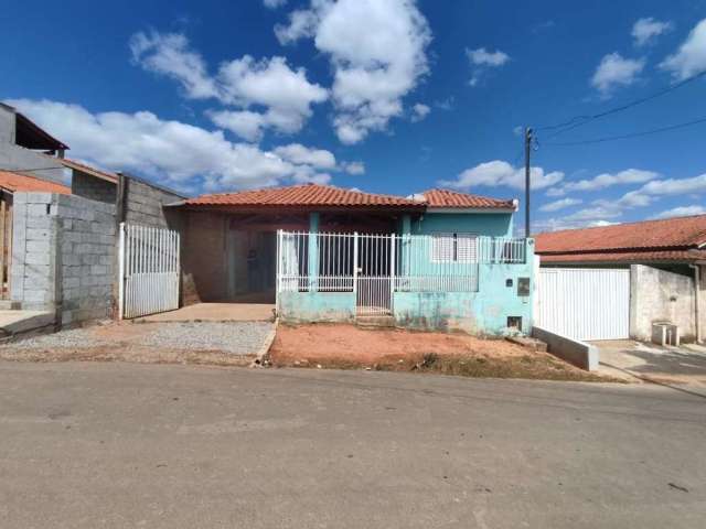 Casa para venda em Toledo de 200.00m² com 2 Quartos e 3 Garagens