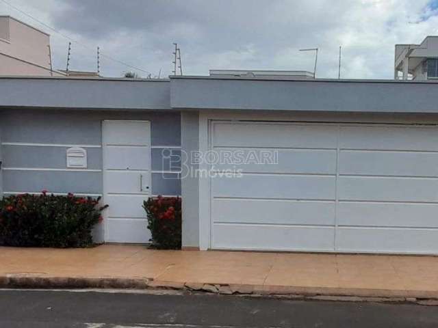 Casa para venda em Residencial Cambuy de 149.00m² com 3 Quartos, 1 Suite e 2 Garagens