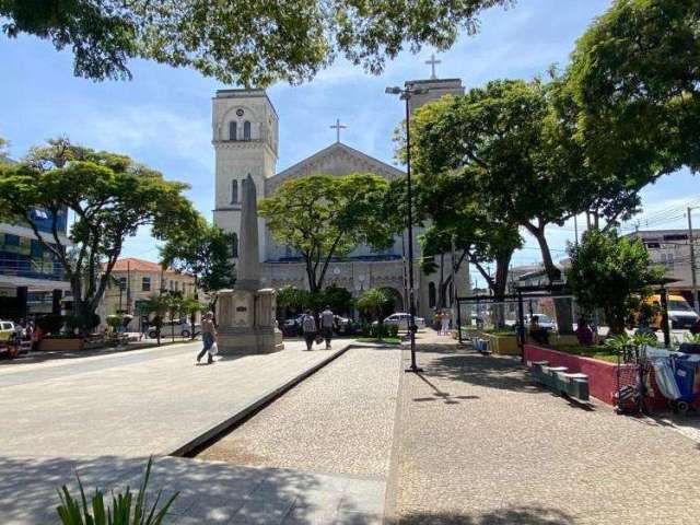 Loja para venda em Centro de 328.00m²